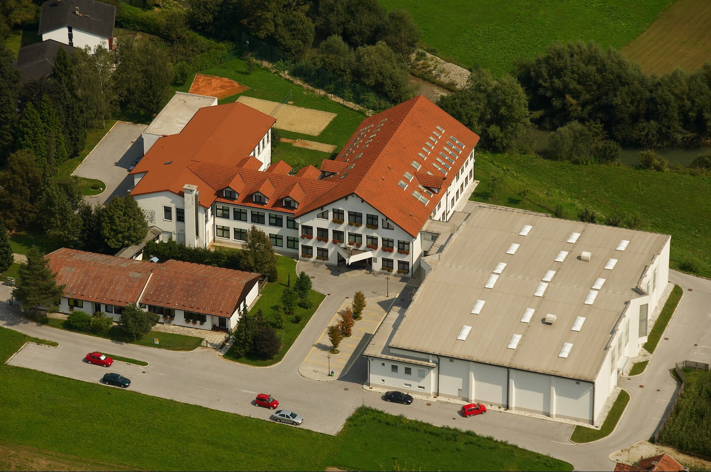 Osnovna šola Nazarje Ogled povečano sliko Osnovna šola Nazarje