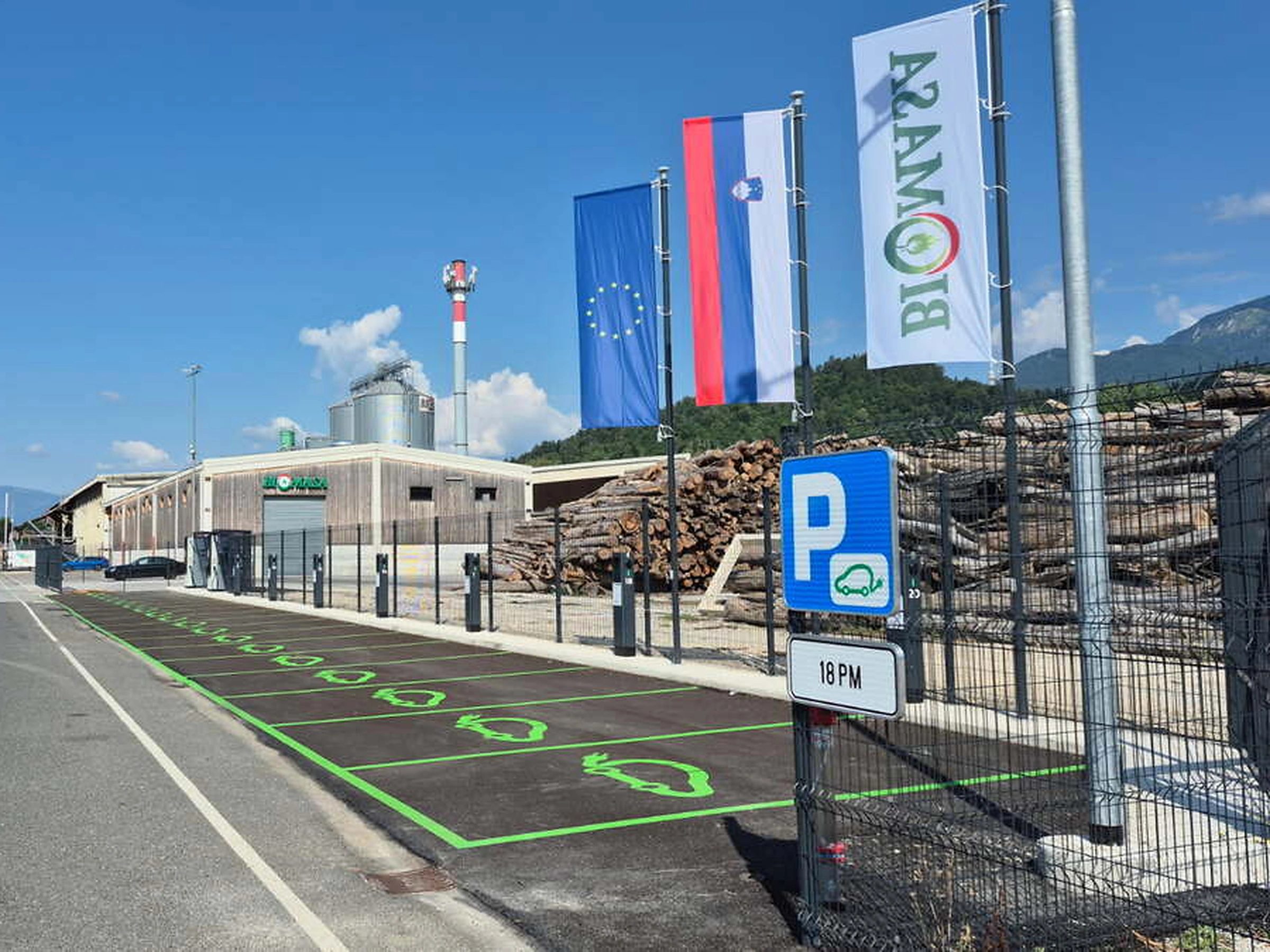 Polnilne postaje Ogled povečano sliko Polnilne postaje